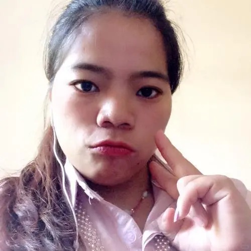 Cười mặn như biết trước tương lai sẽ trở thành meme cộng đồng.