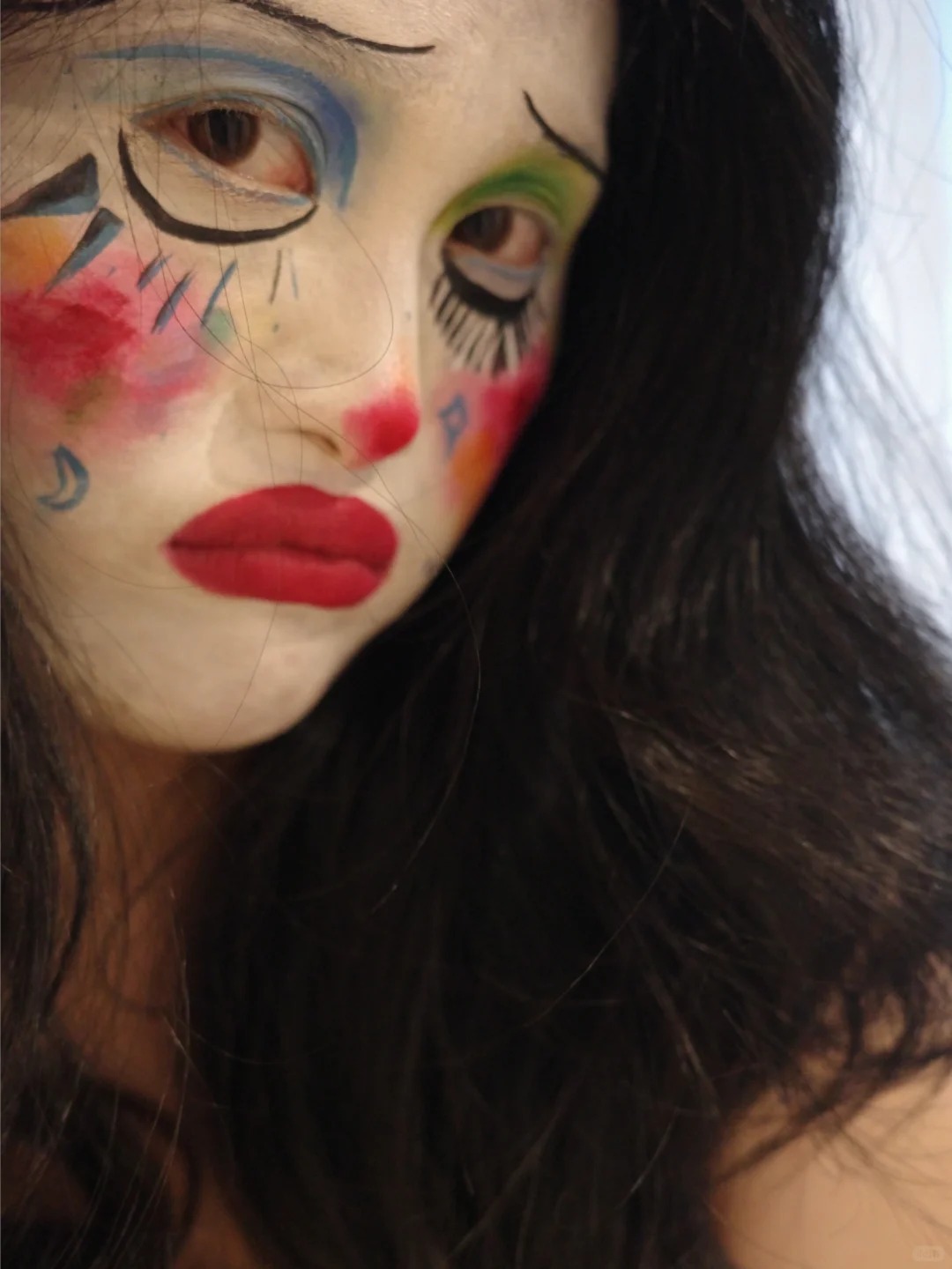 Filter mắt tròn mũi đỏ như đang cast vai chú hề quốc dân vui lòng không từ chối.