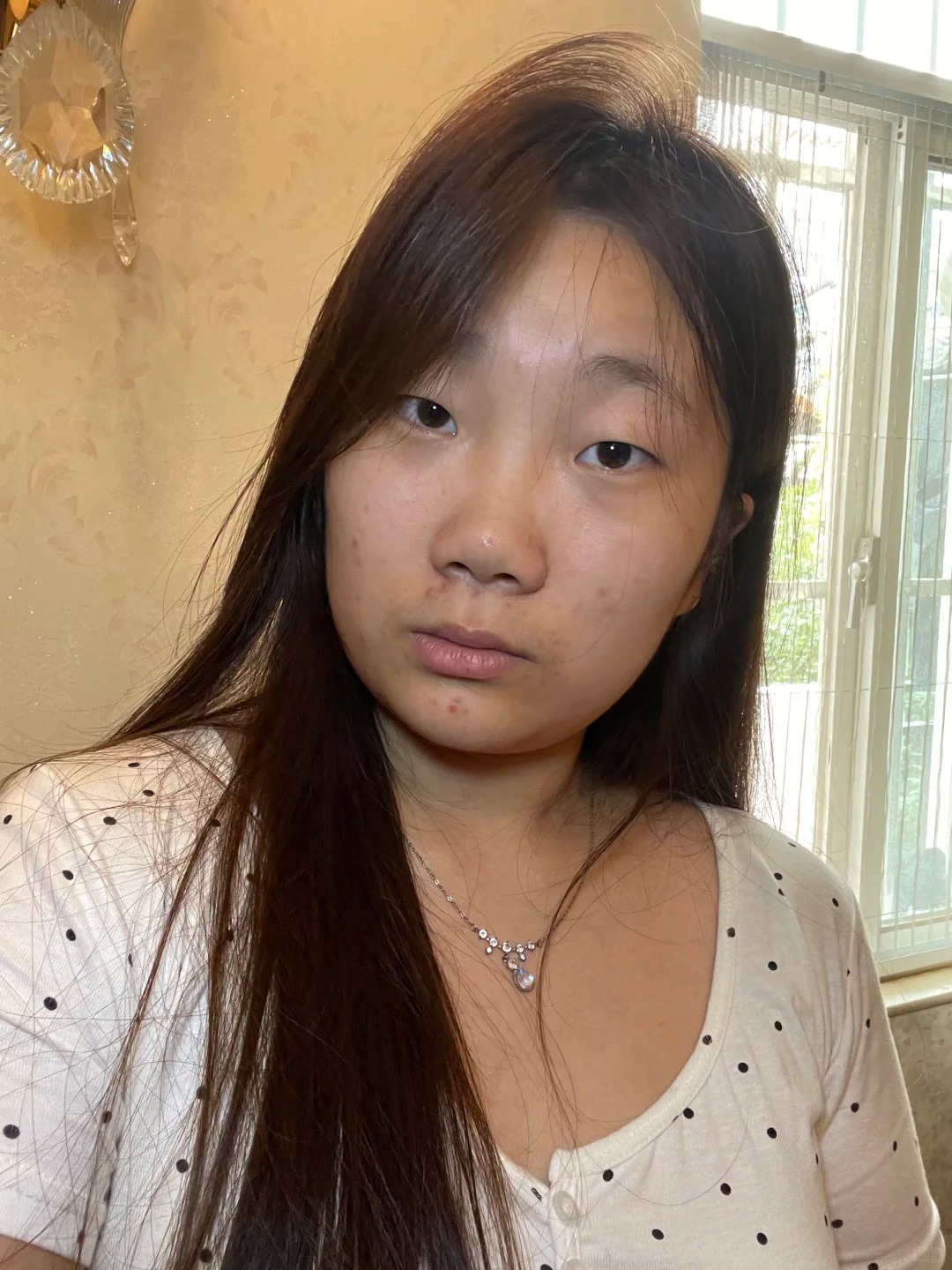 Tóc dài suôn nhưng tâm trạng lại xoắn như ổ mì tôm chưa nở.