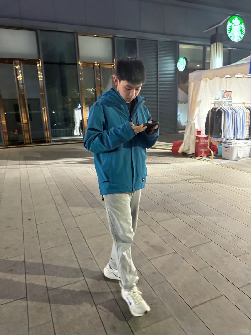 Khoảnh khắc dạo phố – năng lượng tích cực 💫