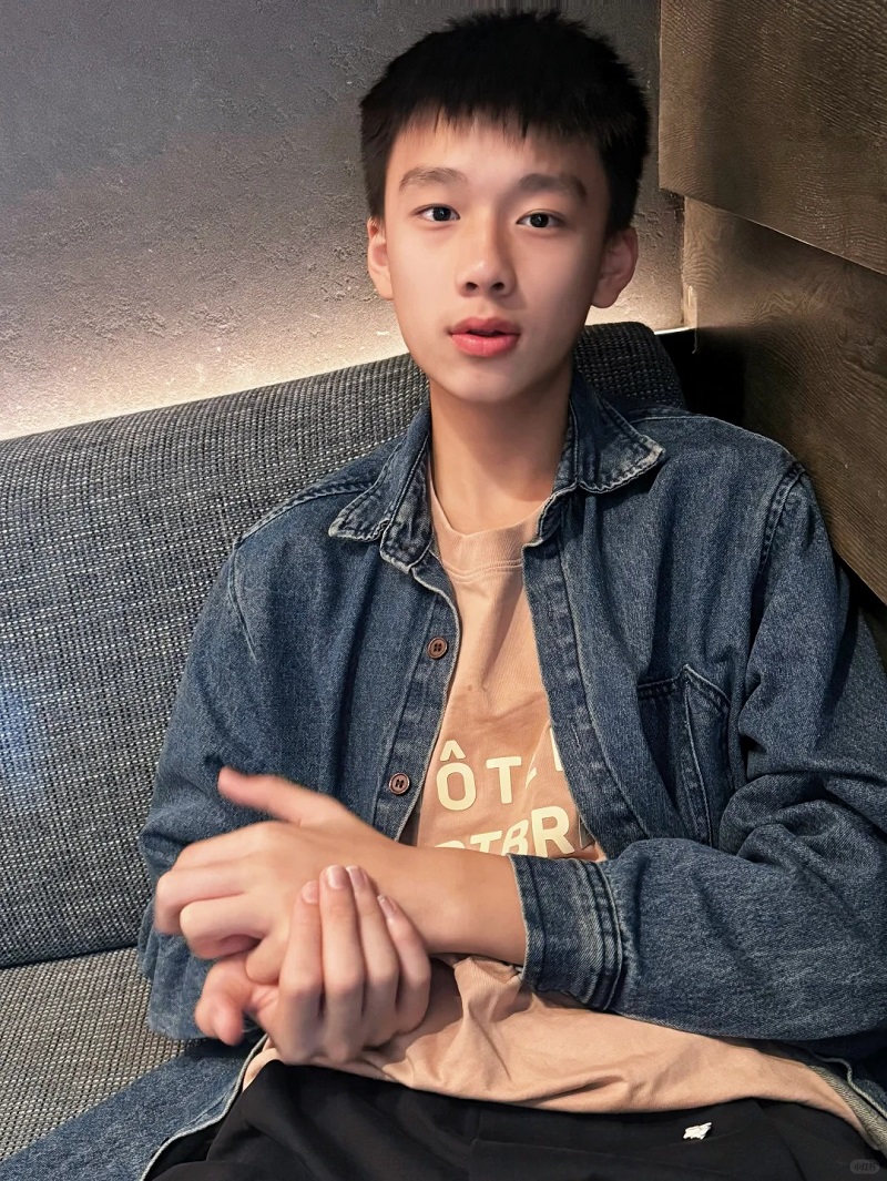 Bộ ảnh học sinh trẻ trung, đúng vibe tuổi 14 🎒