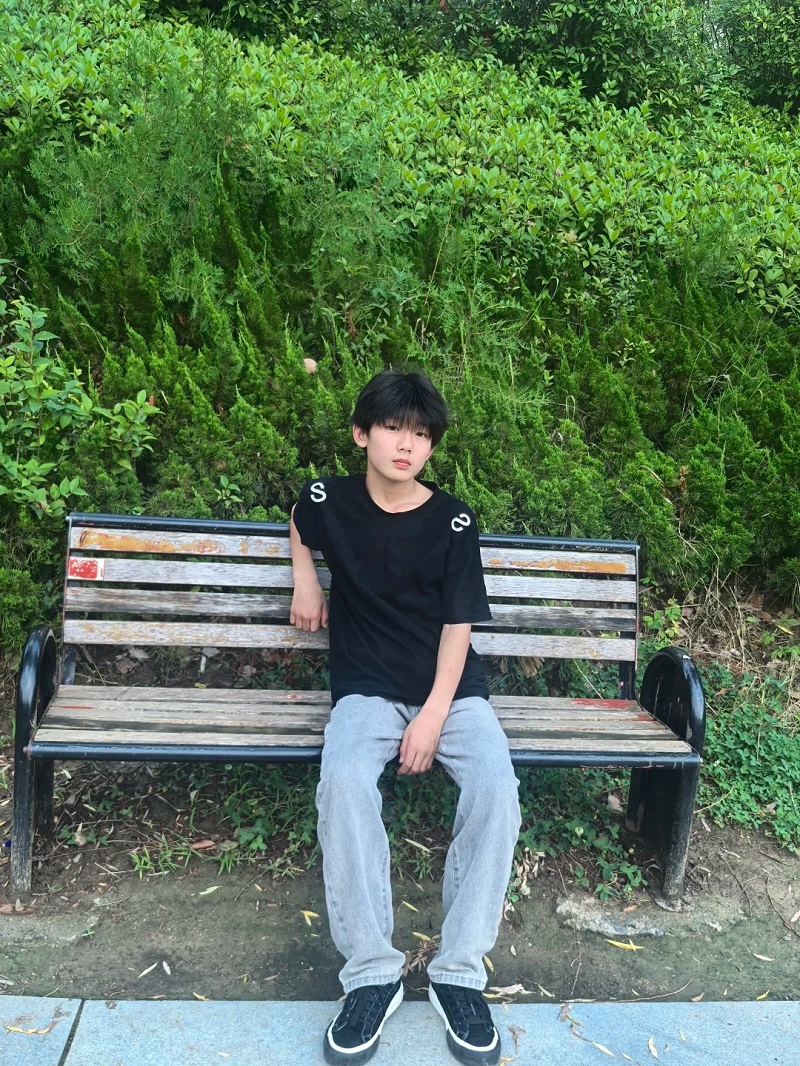 Selfie trong gương – visual Gen Alpha chất lượng 😍