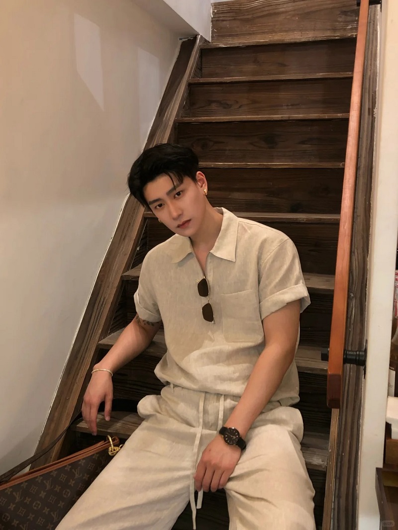Hình ảnh trai đẹp Trung Quốc tựa tường, biểu cảm lãng tử