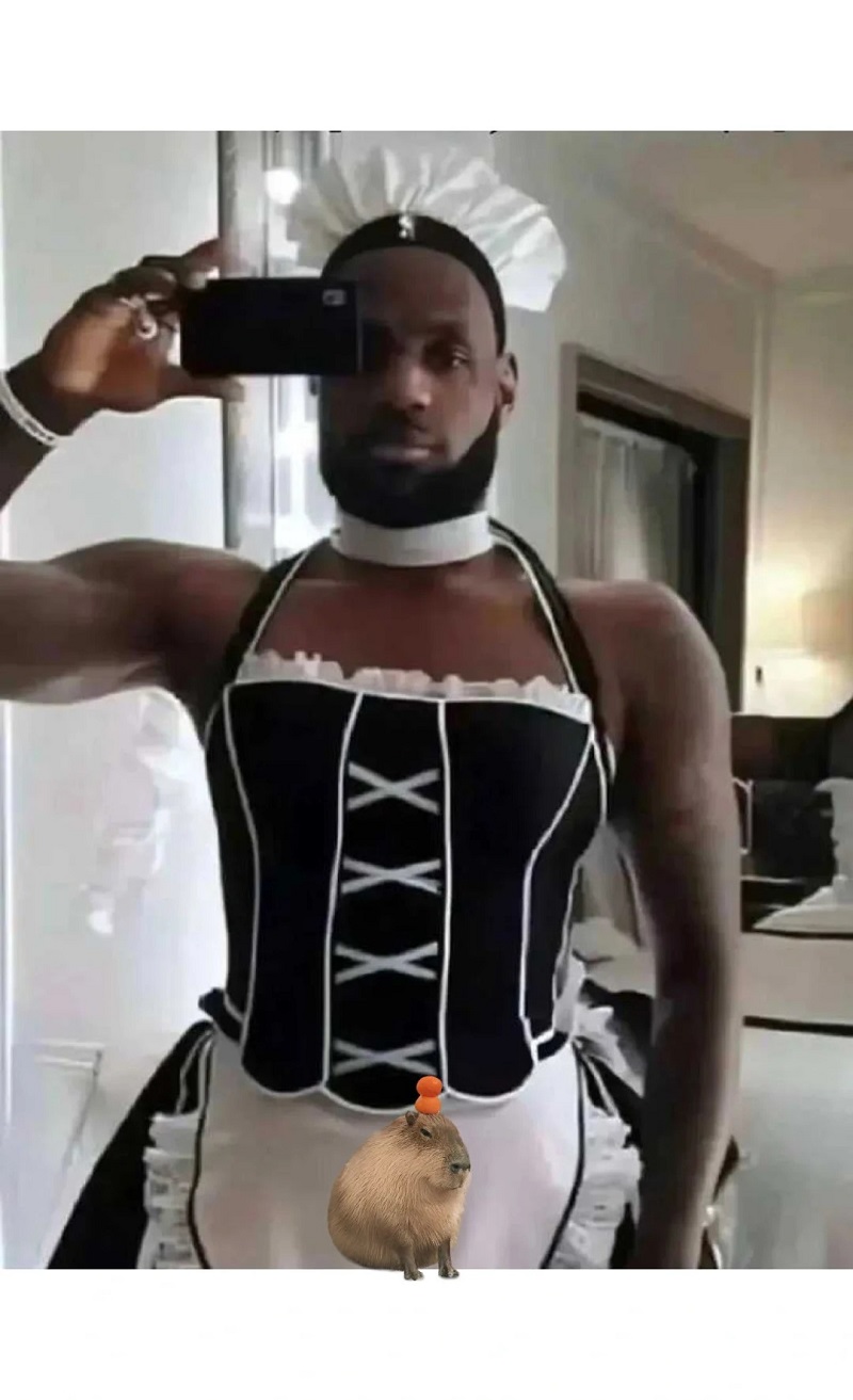 trai xấu chụp gương mặc đồ tập gym, phong cách mạnh mẽ.