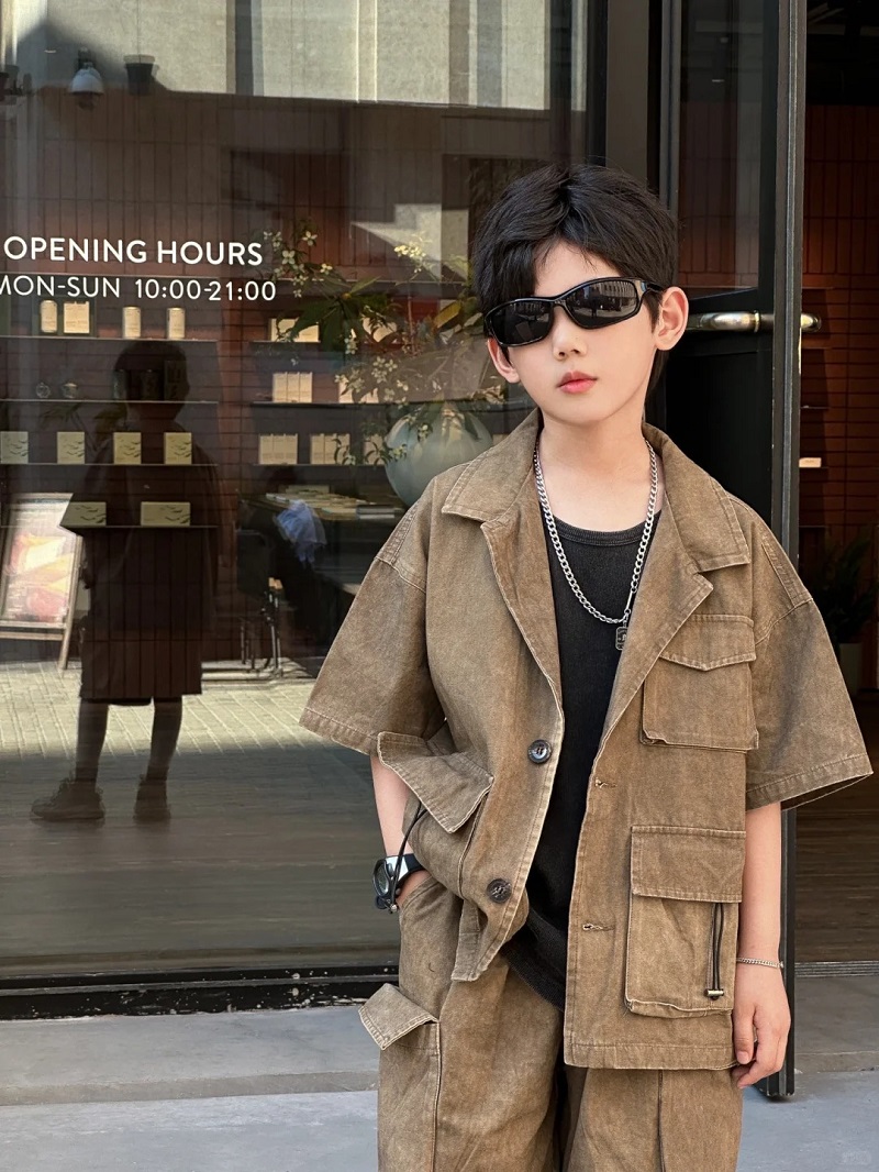 Hình ảnh bé trai 10 tuổi với gương mặt đáng yêu