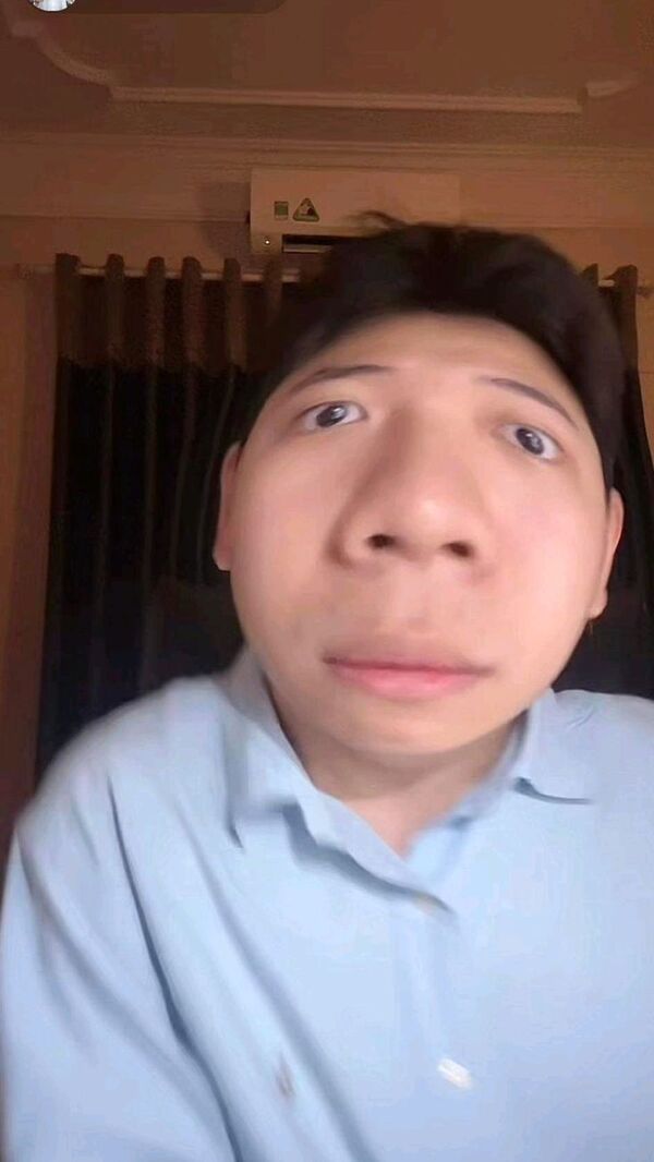 Meme trợn mắt 35