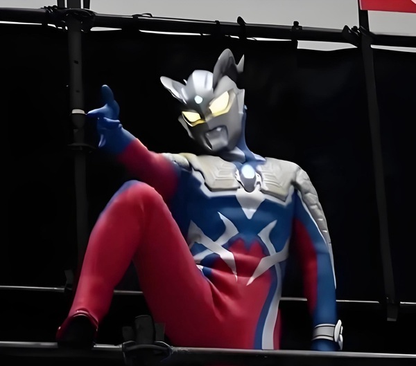 Siêu nhân điện quang meme 21